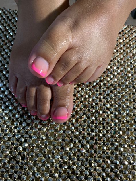 Prom Toenail Ideas, Pink French Pedicure Ideas, Pink Tip Pedicure, Colorful French Pedicure, Aura Toe Nails, Pink French Toe Nails, Hot Pink French Tip Toes, Shellac Toenails, Pink French Toes