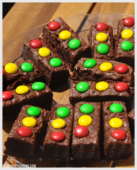 Stoplight Brownies | Vicky Barone Monster Jam Birthday Party, Bolo Hot Wheels, Monster Truck Birthday Party, Monster Jam Birthday, Monster Jam Party, Blaze Birthday, Hotwheels Birthday Party, Cars Birthday Party, Truck Birthday Party