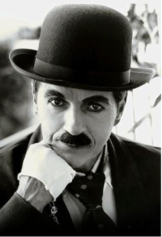 Charlie Chaplin actor bowler hat english England comedian silent film Charles Spencer Chaplin, Charles Spencer, Vevey, Charles Chaplin, Photographie Portrait Inspiration, Tilda Swinton, Silent Movie, Charlie Chaplin, Silent Film