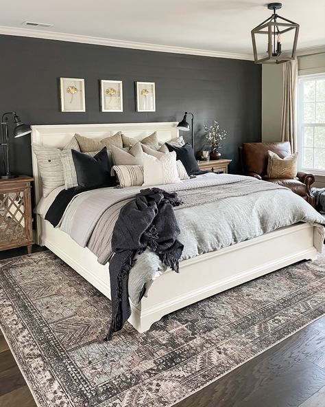 Gray Accent Wall Bedroom, Bedroom Inspirations Master, Gray Bedroom Walls, Modern Farmhouse Bedroom, Bedroom Redo, Bedroom Wallpaper, Bedroom Decor Cozy, Inspire Me Home Decor, Romantic Bedroom