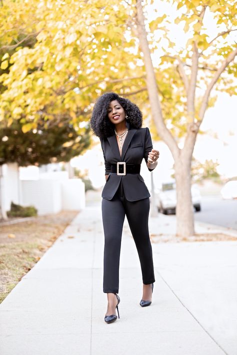 Afro Clothing, Black Woman Afro, Tailored Fashion, Woman Afro, Business Professional Outfits, Style Pantry, Cute Work Outfits, Classy Outfits For Women