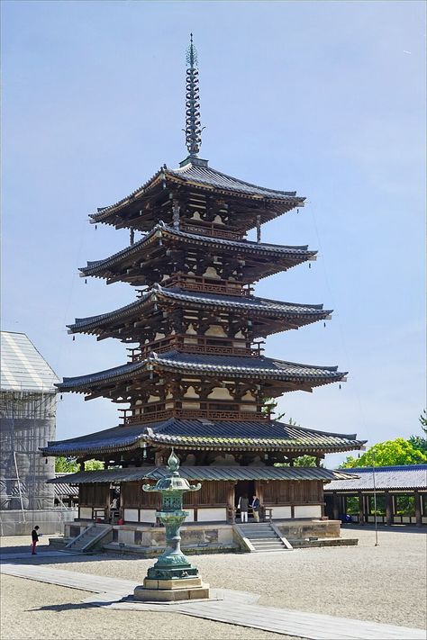 Le temple bouddhique Horyuji (Ikaruga, Japon) (29157011378) - Category:Five-storied Pagoda, Horyu-ji - Wikimedia Commons Pagoda Japan, Horyuji Temple, Design Exercises, Japanese Pagoda, Japan Street, Buddhist Temple, National Treasure, Wikimedia Commons, Unesco World Heritage Site