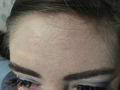 Why does my makeup keep clogging on my forehead like this? How can I stop it and make it look smooth? #makeup #beauty Patchy Makeup, Smooth Makeup, Jack Taylor, Favorite Makeup, Stage Makeup, Stop It, How Can, Beauty Tips, Eyebrows