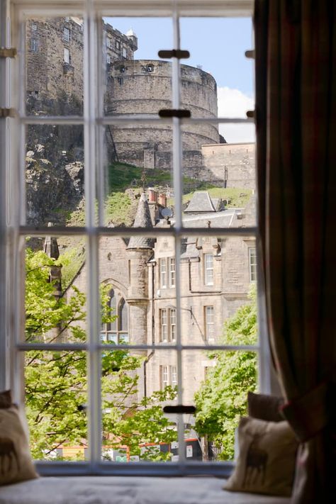 Edinburgh Apartment Aesthetic, Glasgow Apartment, Castle Apartment, Edinburgh Apartment, Old Town Apartment, Scotland Aesthetic, Old Town Edinburgh, Edinburgh Hotels, Victorian Townhouse