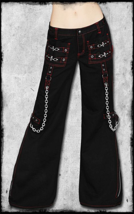 Visual Kei Pants, Pants With Chains, Idea Wedding, Alt Fashion, Emo Fashion, Avril Lavigne, Wedding Idea, Mall Goth, Mode Inspo