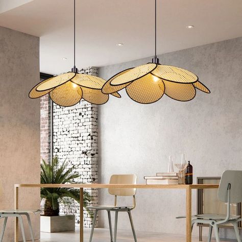 Woven Chandelier, Country Light Fixtures, Rattan Chandelier, Chandelier Creative, Modern Minimalist Living Room, Retro Light, Vintage Ceiling Lights, Rattan Lamp, Rattan Pendant