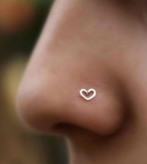 Nose heart piercing too cute Piercing Nostril, Heart Piercing, Face Piercings, Fancy Jewelry, Piercing Tattoo, Heart Tattoo, Nose Piercing, Too Cute, Tattoos And Piercings