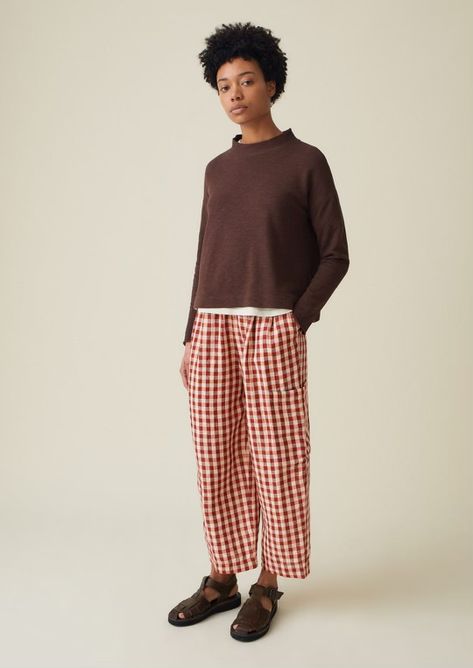 Pleated Culottes, Checked Pants, Mode Hippie, Gingham Linen, Gingham Pants, Simple Clothing, Workwear Jeans, Pants Denim, Sporty Chic