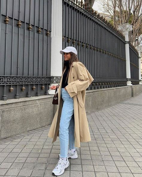 Wool Coat Sneakers Outfit, Outfit Con New Balance 550, New Balance 530 Street Style, New Balance 530 Outfit Women, New Balance 550 Shoes, Shoes Women Outfit, New Balance 530 Outfit, Aina Simon, Outfits Nyc