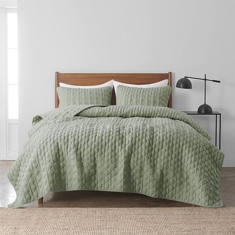 Lightweight Bedspread Coverlet - Bed Bath & Beyond - 41092041 Sage Green Quilt, Green Bedspread, Outdoor Candle Holders, Quilt Bedspread, Quilted Blanket, Baby Boy Room Decor, King Size Bedding Sets, Comforter Bed, Coverlet Bedding