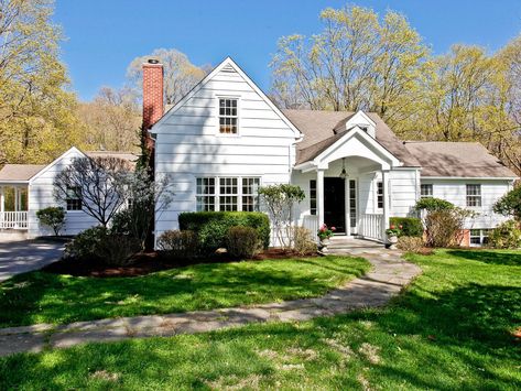 163 Sleepy Hollow Rd, Briarcliff Manor NY, is a Single Family home that contains 3539 sq ft and was built in 1950.It contains 5 bedrooms and 3 bathrooms.This home last sold for $995,000 in July 2017. The Zestimate for this Single Family is $1,424,500, which has increased by $59,520 in the last 30 days.The Rent Zestimate for this Single Family is $6,147/mo, which has decreased by $551/mo in the last 30 days. Briarcliff Manor, Cash Out Refinance, Ranch Exterior, Sleepy Hollow, Single Family Home, Home Values, Single Family, Family Home, Bathrooms