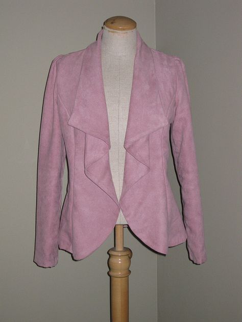 PR Think Pink Contest Entry – Waterfall Jacket    October 28, 2011 at 1:40 am (regular) (finished, jacket, PR Contest, simplicity)    Pattern Description: Misses’ faux fur, fitted & loose cut jackets sewing pattern.    Pattern Sizing:6, 8, 10, 12, 14 – I sewed View B in a 10. Waterfall Jacket Pattern, Dress Drafting, Sewing Guide, Photo Drawing, Sewing Creations, Waterfall Jacket, Pin Pics, Jacket Pattern Sewing, Think Pink