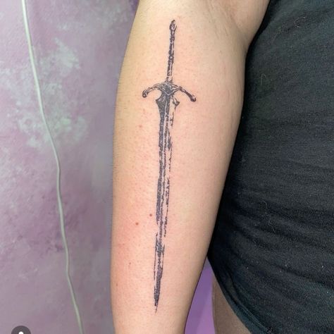 Claymore Tattoo Swords, Claymore Tattoo, Lobotomy Tattoo, Chest Neck Tattoo, Skyrim Tattoo, Phoenix Tattoo Feminine, Gothic Tattoos, Taboo Tattoo, Sketch Style Tattoos