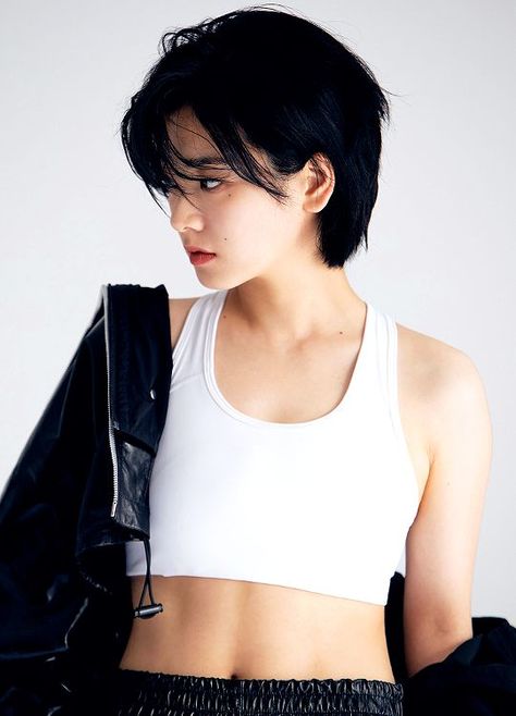 Short haircut ideas, Korean style. Korean Short Hairstyle, Lee Jooyoung, Lee Joo Young, Hair Tomboy, Short Black Hair, Short Hair Tomboy, Haircut Inspo, Short Hairstyle, Cortes De Cabello