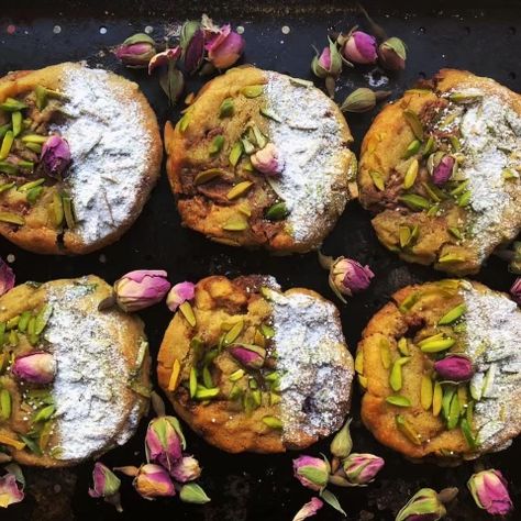 Persian Love Cookies, Cookies With White Chocolate, Love Cookies, White Chocolate Bar, Cookie Business, Cardamom Powder, Egg Yolks, Baking Flour, Oatmeal Cookies