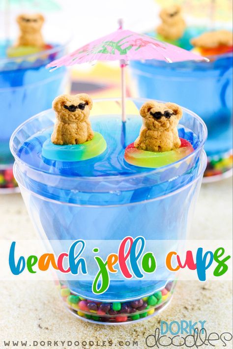 Pool Jello Cups, Teddy Graham Jello Cups, Jello Pool Cups, Kids Jello Ideas, Beach Birthday Party Snacks, Jello Cups Ideas Parties, Teddy Graham Snack Ideas, Cookout Treats, Beach Snacks For Kids