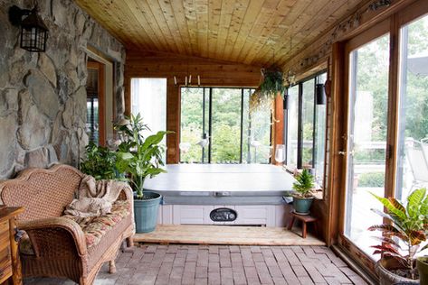 sun room Hot Tub Ideas, Door Pergola, Indoor Jacuzzi, Indoor Hot Tub, Hot Tub Room, Hot Tub Patio, Outdoor Hot Tub, 4 Season Room, 3 Season Room