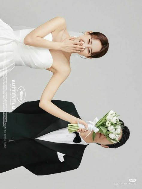 Wedding Pictures Korean, Korean Prewedding Photography Studio, Wedding Photo Studio Ideas, Wedding Studio Photoshoot, Korean Wedding Photos, Prewedding Studio, Prenuptial Photoshoot, Pre Wedding Photoshoot Props, Korean Couple Photoshoot