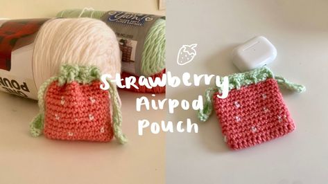 Crochet Strawberry Coin Pouch, Crochet Strawberry Pouch Free Pattern, Crochet Cute Projects, Airpod Pouch Crochet, Crocheting Strawberry, Strawberry Diy Craft, Crochet Pouch Tutorial, Crochet Airpods Pouch, Strawberry Pouch Crochet