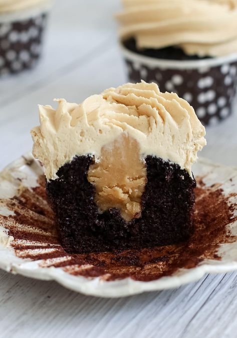 Peanut Butter Filled Cupcakes, Homemade Cupcake Recipes, Peanut Butter Icing, Dark Chocolate Recipes, Making Peanut Butter, Chocolate Peanut Butter Cupcakes, Dark Chocolate Cupcakes, Peanut Butter Cupcakes, Nice Recipes