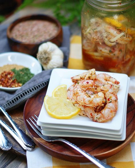 Pickled Shrimp Recipe, Pickled Fish Recipe, Pickled Shrimp, Southern Discourse, Classic Appetizers, Creole Recipes, Shrimp Recipes Easy, Charcuterie Recipes, Cajun Recipes