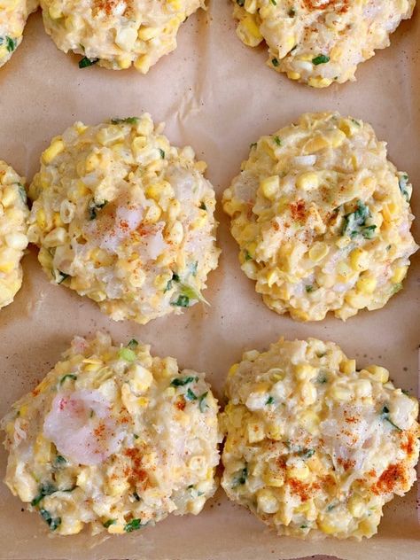 Baked Crab Cakes, Shrimp Fritters, Homemade Crab Cakes, Shrimp And Corn, Baked Crab, Coleslaw Recipe Easy, Pizza Appetizers, Lemon Aioli, Corn Cakes