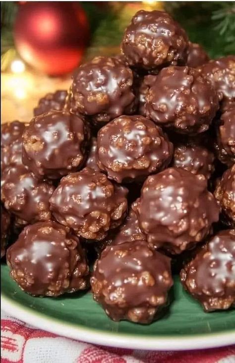 The Pioneer Woman - Ree Drummond | Chocolate Rice Krispie Balls - Don't Lose This Recipe 😋 | Facebook Rice Krispie Balls Recipe, Rice Krispie Balls, Heavenly Recipes, Chocolate Balls, Butter Balls, Cooking Chocolate, Cookies And Candy, Holiday Goodies, Peanut Butter Balls