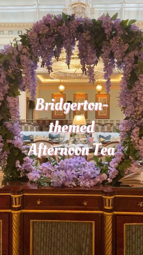 truffleandtoasteats on Instagram: Exquisite Bridgerton-themed afternoon tea @the_lanesborough 😍 Royal High Tea Party Ideas, Bridgerton Photobooth, Bridgerton Reception, Bridgerton Party Decor Ideas, Bridgeton Theme, Bridgerton Garden, Bridgerton Tea Party, Bridgerton Theme, Bridgerton Party