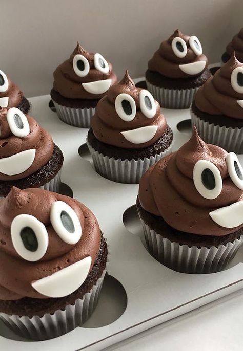 Muffins Decorados, Funny Cupcakes, Toddler Birthday Cakes, Scary Cakes, Cupcake Decorating Tips, Kid Cupcakes, Cupcake Cake Designs, Funny Birthday Cakes, Easy Cupcakes