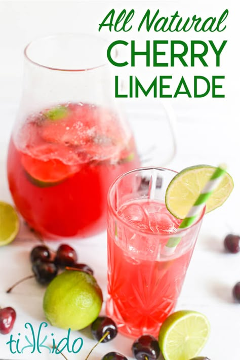 Diy Cherry Limeade, Homemade Cherry Limeade, Fresh Lime Recipes, Lemon Limeade Recipe, Cherry Juice Recipe, Spices Garden, Fresh Squeezed Juices, Cherry Water, Cherry Limeade Recipe