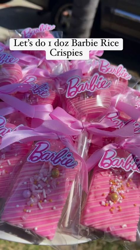 Food Ideas For Barbie Party, Barbie Rice Krispie Treats, Barbie Party Cookies, Barbie Birthday Party Food Ideas, Barbie Snacks Parties Food, Barbie Goodie Bag Ideas, Barbie Treats Party Ideas, Barbie Candy Bags, Barbie Food Ideas For Party