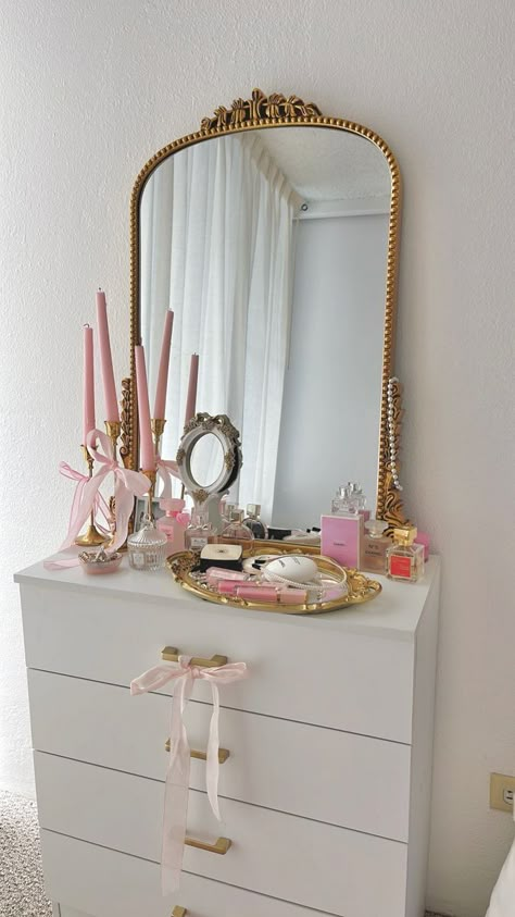 Modern Princess Room Aesthetic, Princess Bathroom Aesthetic, Dressing Girly Feminine, Corquette Aesthetic Girl Room, Marie Antoinette Living Room, Pearl Room Aesthetic, Bridgerton Room Decor Ideas, Ballet Bedroom Aesthetic, Bridgerton Aesthetic Room Decor