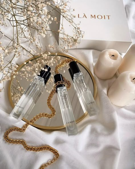 Perfume Decant, Perfume Decant Packaging, Foto Parfum Aesthetic, Decant Perfume Packaging Ideas, Perfume Bottle Photography, Parfume Photoshoot Ideas, Perfume Product Shoot, Perfume Product Photography, Parfum Aesthetic