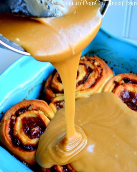 Pecan Cinnamon Rolls Recipe, Caramel Pecan Cinnamon Rolls, Pecan Cinnamon Rolls, Caramel Icing, Caramel Pecan, Cinnamon Rolls Recipe, Yummy Sweets, Breakfast Treats, Breakfast Dishes