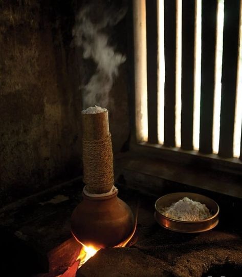 . Traditional Kerala kitchen - Vessels of Yore..Puttu Steamer . Image credit Incredible India Posters, India Logo, Weather In India, Kerala Travel, India Poster, Logo Travel, Backpacking India, India Painting, Kerala Food