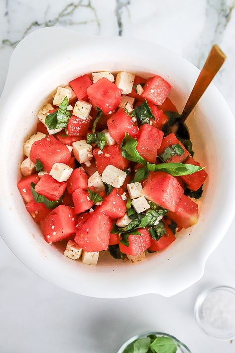 Easy Watermelon Feta Basil Salad Recipe Watermelon Feta Basil Salad, Watermelon Basil Salad, Crunchwrap Recipe, Homemade Big Mac Sauce, Honey Lime Vinaigrette, Easy Protein Meals, Sushi Bowl Recipe, Top Down View, Basil Salad