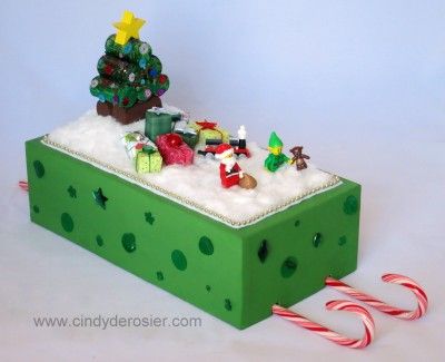 Shoebox Sleigh Kids Parade Floats, Shoebox Float, Christmas Shoebox, Shoe Box Crafts, Christmas Parade Floats, Cork Christmas Trees, Thanksgiving Parade, Thanksgiving Day Parade, Christmas Shoes