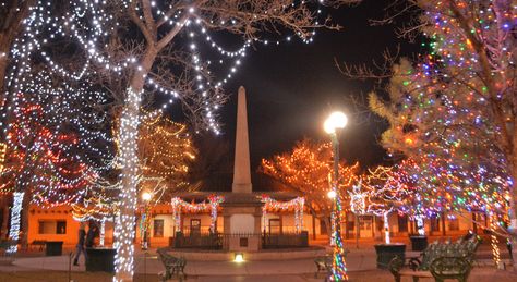 Tree Lighting Ceremony on the Plaza in Santa Fe New Mexico Christmas, Sante Fe New Mexico, Chimayo New Mexico, Mexico Christmas, Mexico Tourism, Fe Gifts, Santa Fe Plaza, Santa Fe Trail, Sante Fe