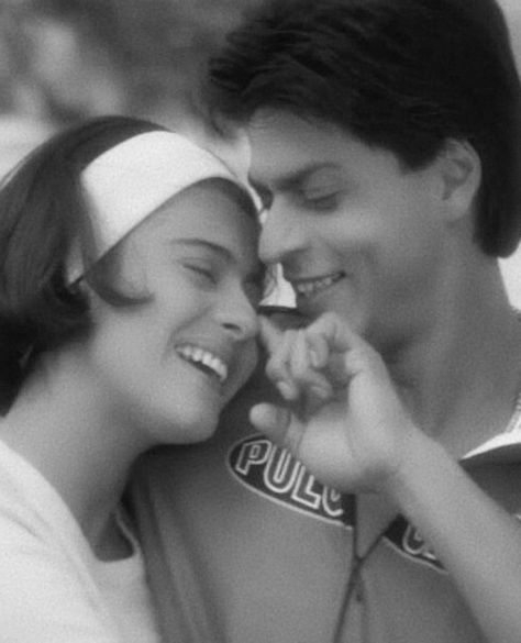 Srk And Kajol Aesthetic, Kuch Kuch Hota Hai Aesthetic, Srk And Kajol, Bollywood Romance, Srk Kajol, Vintage Bollywood Aesthetic, Bollywood Aesthetic, 90s Bollywood Aesthetic, Kuch Kuch Hota Hai