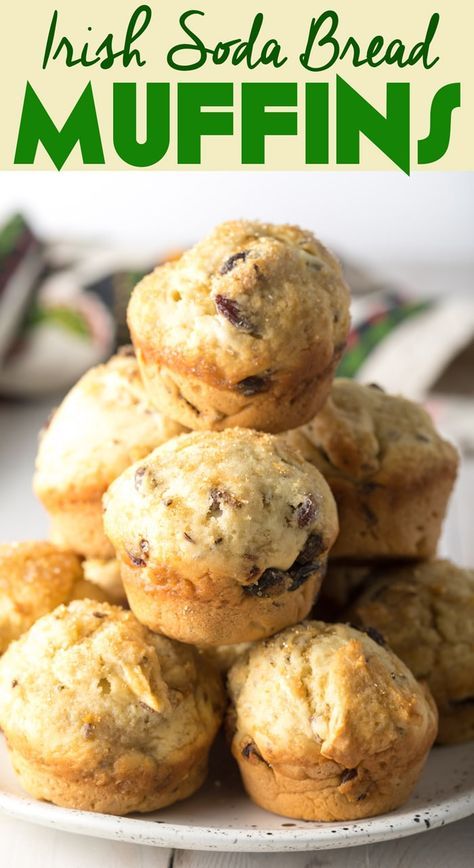 Recipe With Raisins, Soda Bread Muffins, Bread Muffins Recipe, Irish Soda Bread Muffins, Irish Bread, Traditional Irish Soda Bread, Soda Bread Recipe, Irish Desserts, Irish Cooking