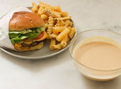 Shack Sauce Recipe, Shake Shack Sauce, Shack Sauce, Shake Shack Burger, Burger Sauces Recipe, Salty Recipes, Broccoli Cheddar Soup Recipe, Best Fast Food, Eat This Not That