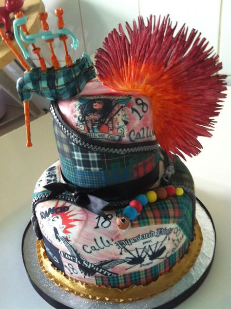 Pipes & Pints, Rancid & Cocksparrer birthday cake! Punk Birthday Cake, Punk Birthday, Ska Punk, Diaper Cake, Cake Ideas, Wedding Cake, Wedding Cakes, Sweet Treats, Birthday Cake