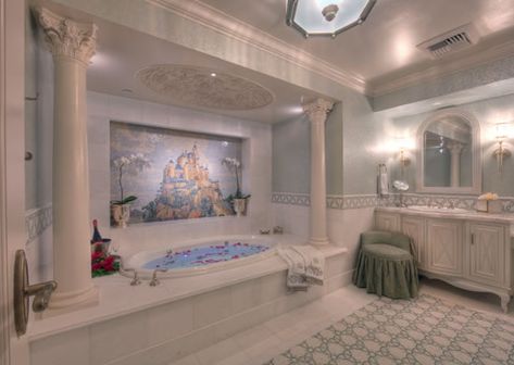 The new Fairy Tale Suite bathroom features a steam shower and Jacuzzi tub. Photo (c) Disney. Disneyland Honeymoon, Disney Hotels Room, Princess Bathroom, Casa Disney, Disney Bathroom, Disney Honeymoon, Disney Rooms, Honeymoon Suite, Disneyland Hotel