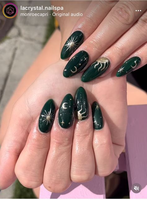 Yennefer Of Vengerberg Nails, Emerald Green Celestial Nails, Dark Green Celestial Nails, Hozier Nail Art, Marauders Nail Art, Emerald City Nails, Simple Green Acrylic Nails, Cottage Core Nail Ideas, Cruel Prince Nails