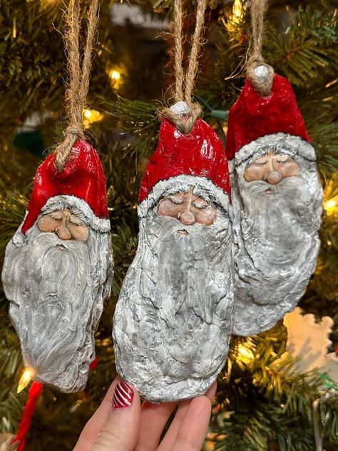 Oyster Shell Santa Ornaments Diy, Santa Oyster Shell Ornament, Santa Shells, Painted Oyster Shells Ideas, Oyster Ideas, Decorated Shells, Christmas Shells, Painting Shells, Oyster Crafts