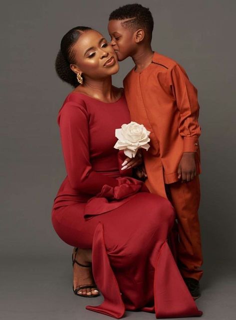 Valentines Mom And Son Pictures, Mother Son Shoot Ideas, Mom And Son Photo Ideas, Boy Mom Pictures, Mother Son Matching Outfits, Mother Son Poses, Mother Son Pictures, Mom Photo Shoots, Mommy Son Pictures