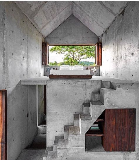 Concrete Tiny House, Concrete Cabin, Design Casa Piccola, Concrete Houses, Concrete Architecture, A Small House, Narrow House, Concrete House, Box Houses