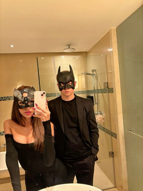 Batman Catwoman Halloween, Batman Cat Woman Halloween Costume, Catwoman Couple Costume, Cat Women And Batman Couple Costume, Cat Woman And Batman Costume Couple, Batman And Catwoman Costume For Couples, Cat Women And Batman, Catwoman And Batman Costume, Cat Woman Costumes