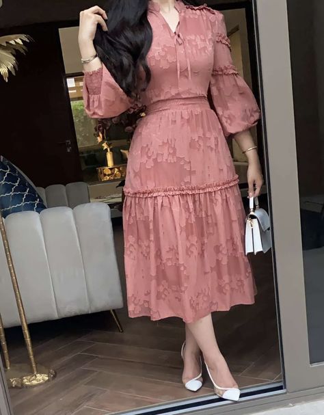 Simple Frock Design, Simple Frocks, Dresses Mother Of The Bride, Mother Of Bride Dresses, Stylish Short Dresses, Women Dresses Classy, Modest Dresses Casual, Trendy Dress Outfits, Skater Dresses