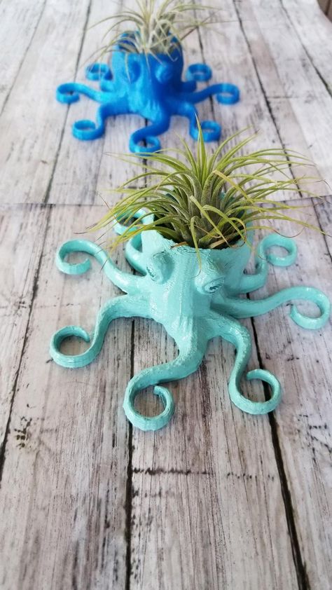 Octopus Planter, Octopus Decor, Office Decor Desk, Clay Birds, Mushroom Crafts, Air Dry Clay Projects, Pottery Handbuilding, Garden Crafts Diy, Garden Pottery